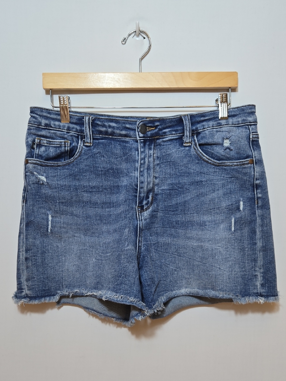 Judy Blue High Rise Cut Off Jean Shorts Size XL Stretch Denim‎ Distressed